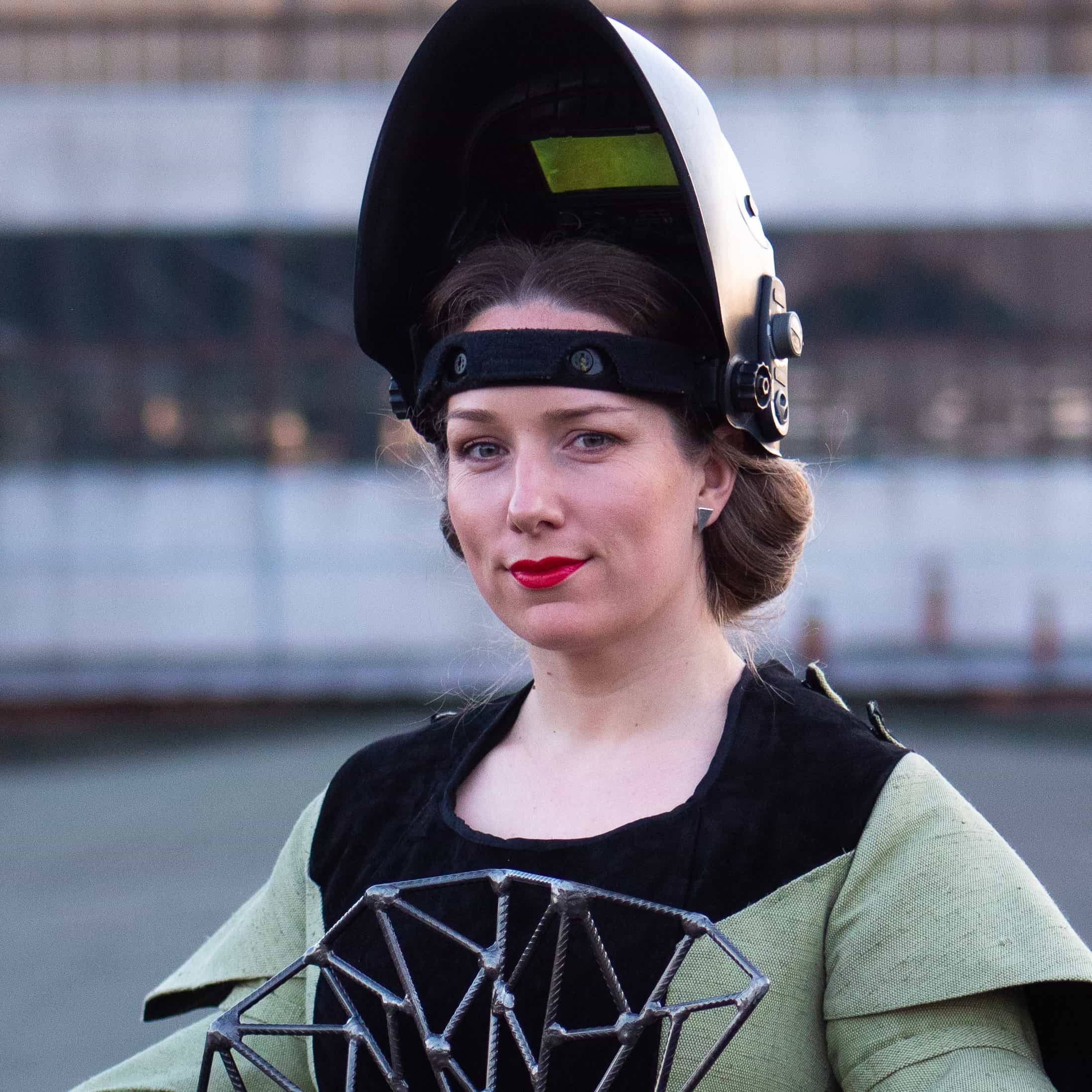 Александра Weld Queen