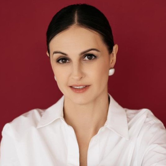 Евгения Хохлова
