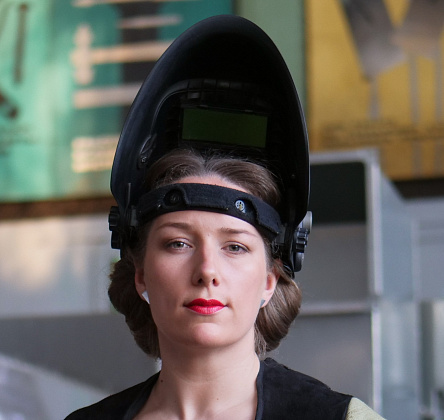 Александра Weld Queen