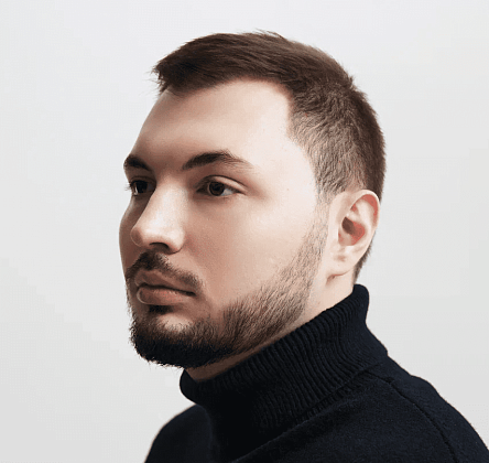 Алексей Комаров