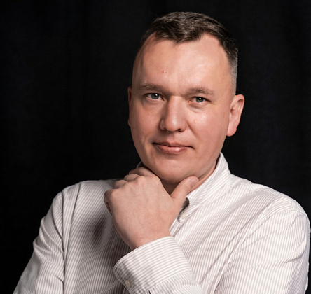 Александр Жуков