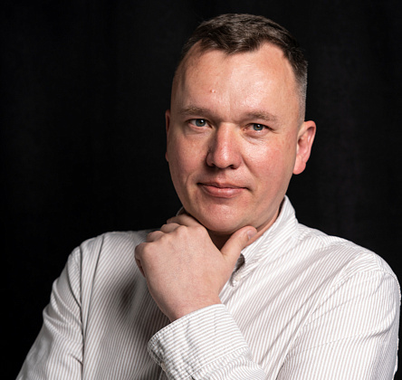 Александр Жуков